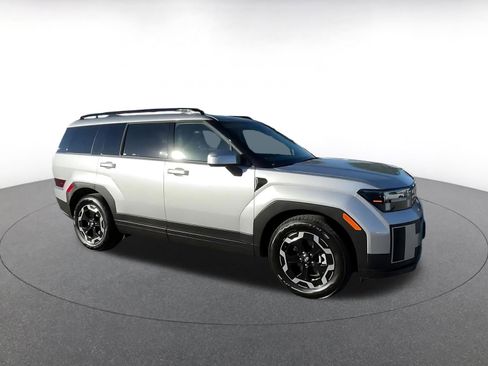 Used 2025 Hyundai Santa Fe SEL image 2