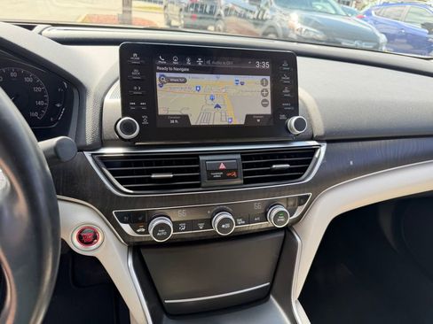 Used 2020 Honda Accord Touring image 25