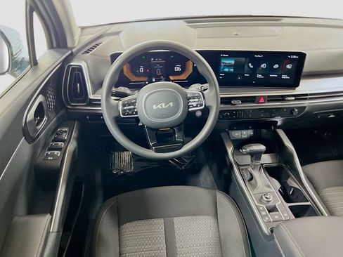 Certified 2025 Kia Sorento LX image 20