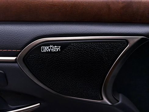 Used 2023 Lexus ES 350 Ultra Luxury image 5