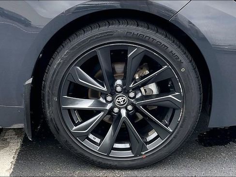 Used 2024 Toyota Corolla SE w/ SE Package FWD image 9