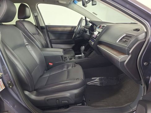 Used 2017 Subaru Outback 2.5i Limited AWD/4WD image 22