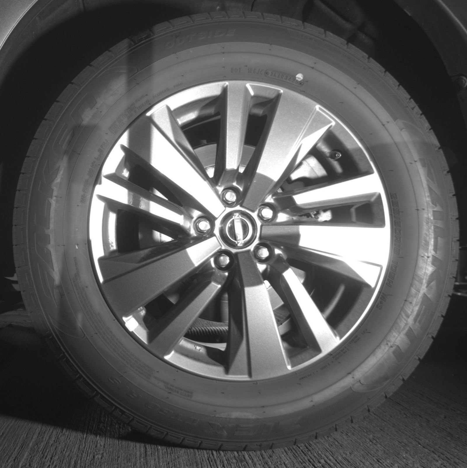 Used 2025 Nissan Pathfinder SV FWD image 16