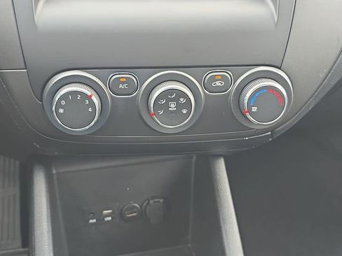 Used 2018 Kia Forte LX FWD image 23