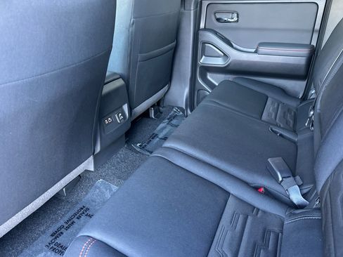 Used 2024 Nissan Frontier PRO-4X w/ Pro Convenience Package image 26