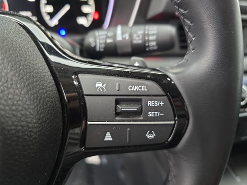 Certified 2025 Honda Pilot EX-L image 18