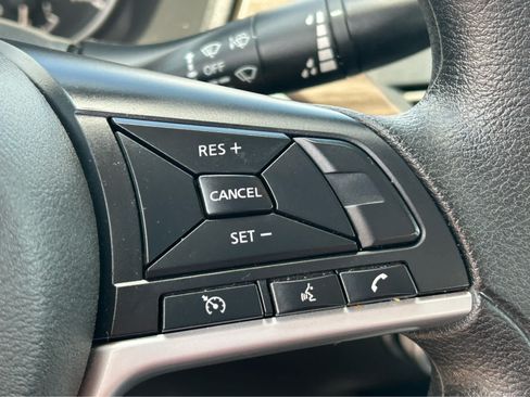 Used 2025 Nissan Altima 2.5 SV FWD image 17