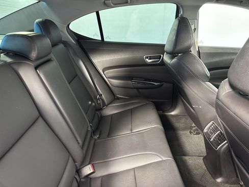 Used 2018 Acura TLX FWD image 29