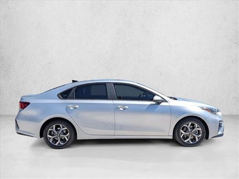 Used 2020 Kia Forte LXS FWD image 4