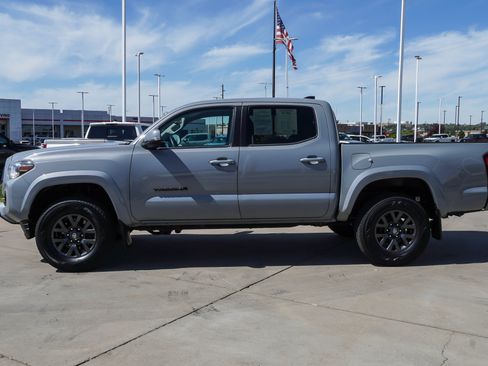 Certified 2021 Toyota Tacoma SR5 w/ Technology Package AWD/4WD image 5