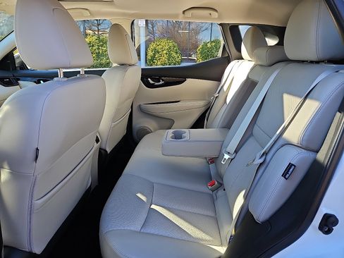 Certified 2022 Nissan Rogue Sport SL w/ Premium Package image 10