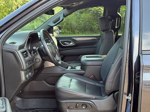 Used 2022 Chevrolet Tahoe RST w/ Sport Performance Package AWD/4WD image 9