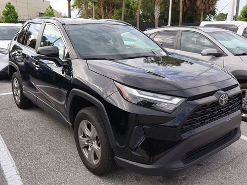 Used 2024 Toyota RAV4 XLE FWD image 6