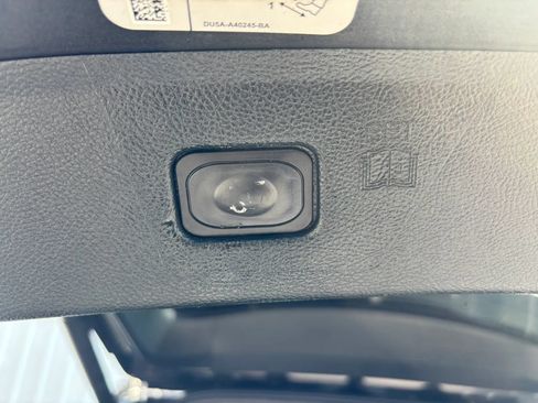 Used 2019 Ford Edge Titanium w/ Equipment Group 301A AWD/4WD image 72
