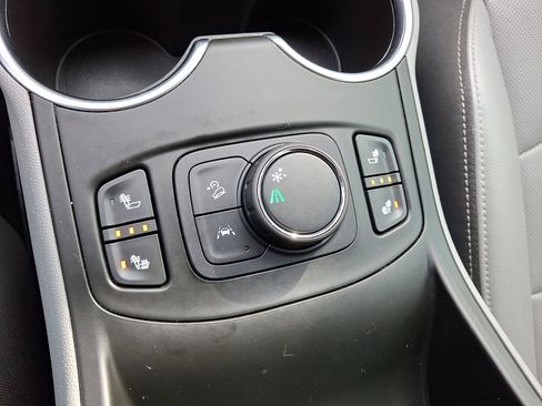 Certified 2022 GMC Terrain SLT image 26