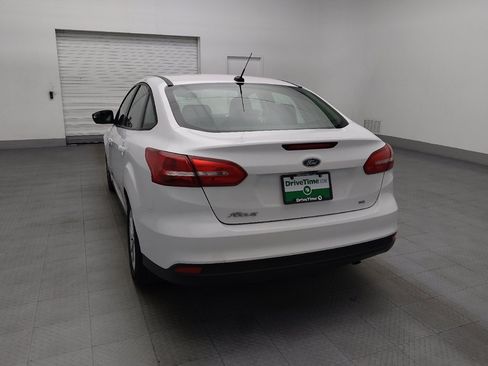 Used 2018 Ford Focus SE FWD image 6