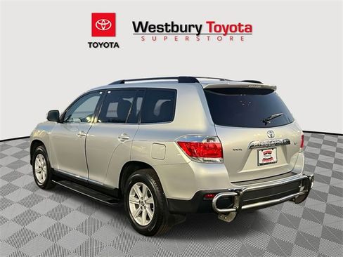 Used 2012 Toyota Highlander 4WD image 11