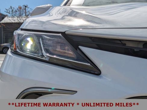 Used 2022 Toyota Camry LE image 11