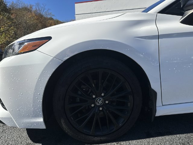 Used 2020 Toyota Camry SE FWD image 27