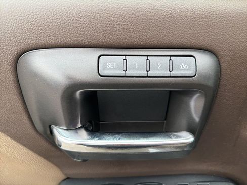 Used 2018 Chevrolet Silverado 2500 LTZ w/ Duramax Plus Package image 34