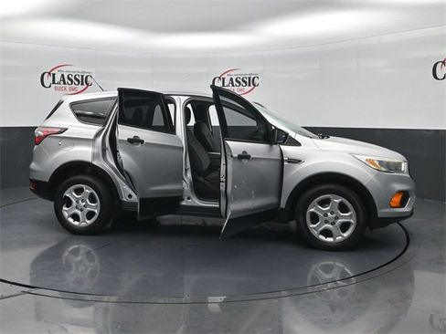 Used 2017 Ford Escape S image 32