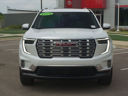 Used 2025 GMC Acadia Denali w/ LPO, Floor Liner Package FWD image 28