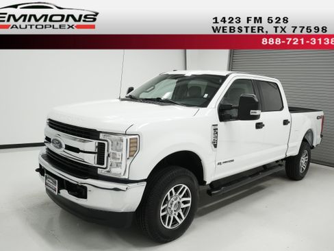 Used 2018 Ford F250 XLT AWD/4WD image 1