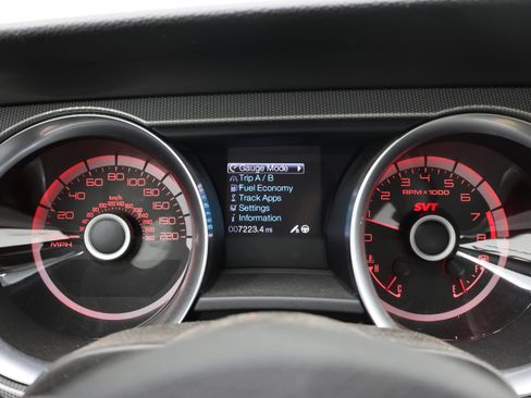 Used 2014 Ford Mustang Shelby GT500 w/ Equipment Group 821A RWD image 10