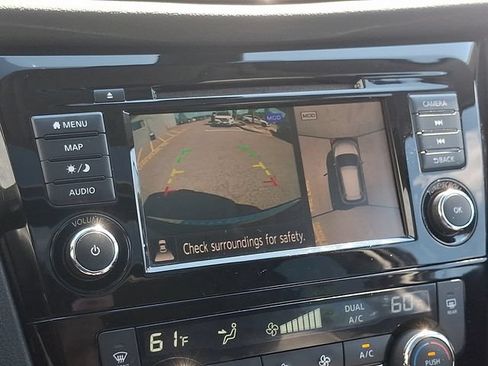 Used 2020 Nissan Rogue SL w/ Premium Package AWD/4WD image 18