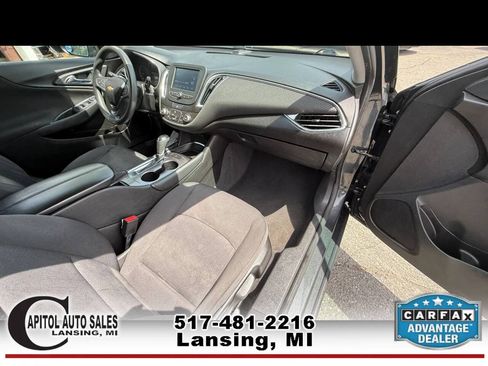 Used 2018 Chevrolet Malibu LT FWD image 18