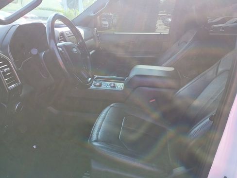Used 2019 Ford Expedition Max Limited w/ Equipment Group 301A AWD/4WD image 8