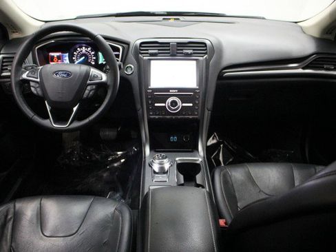 Used 2020 Ford Fusion Titanium image 25