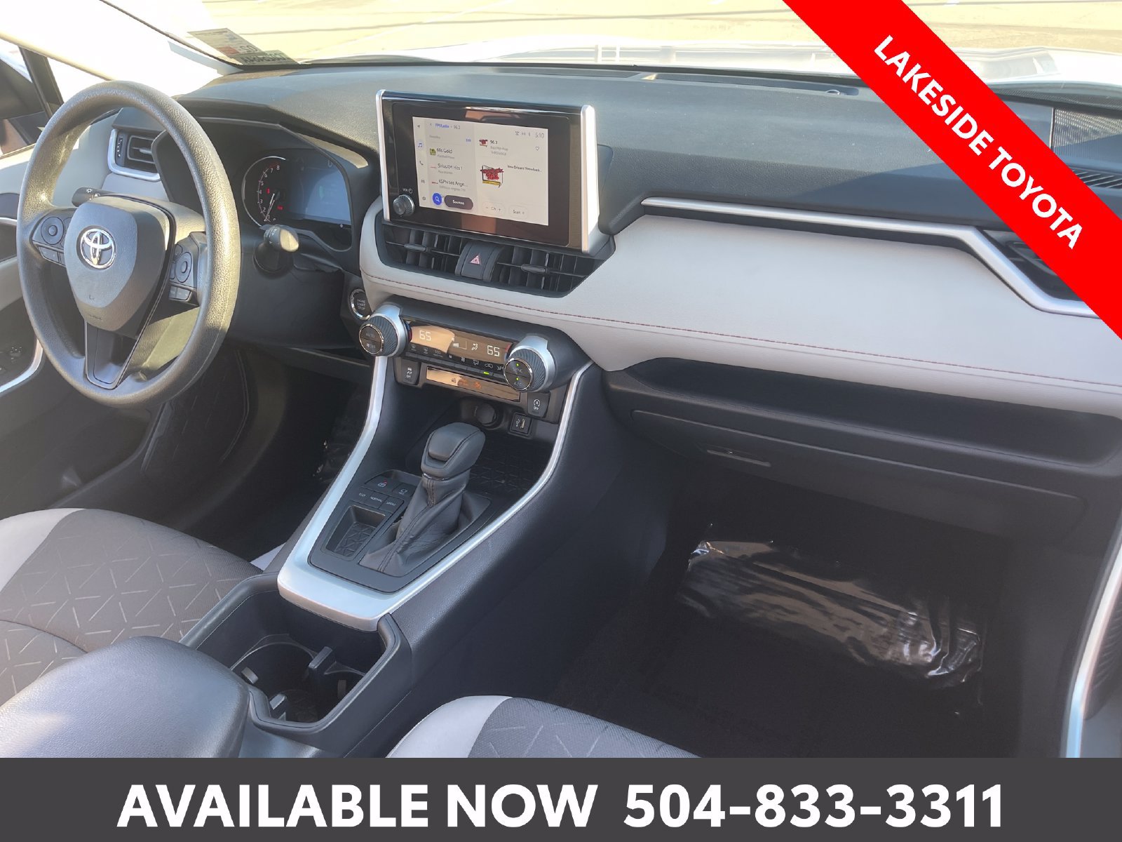 Certified 2025 Toyota RAV4 XLE w/ Convenience Package FWD image 17