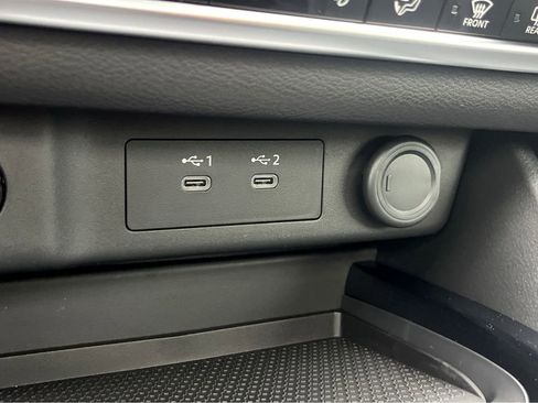 Certified 2025 Nissan Rogue SV w/ SV Premium Package FWD image 30