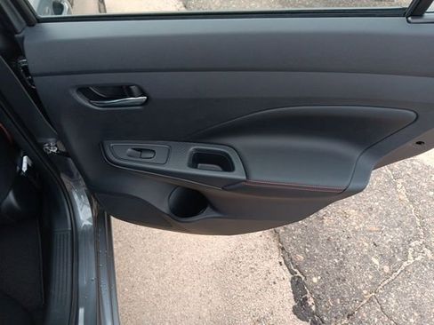 New 2025 Nissan Versa SR w/ Trunk Package image 31