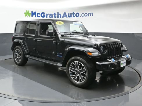 Used 2022 Jeep Wrangler Unlimited Sahara image 2