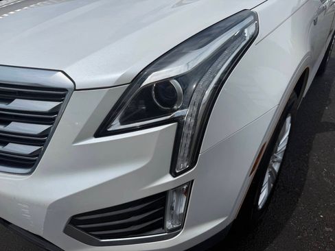 Used 2017 Cadillac XT5 FWD image 2