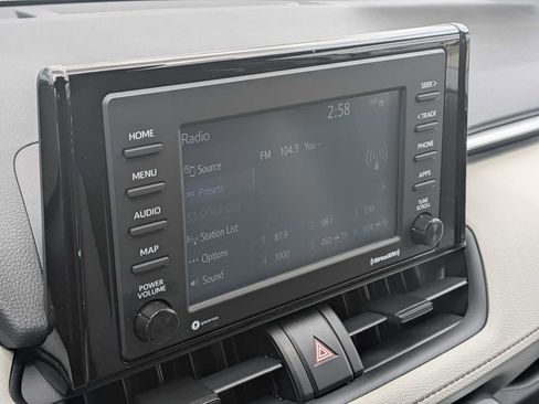 Used 2021 Toyota RAV4 XLE FWD image 27