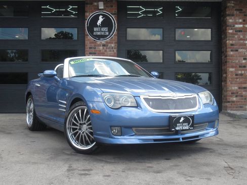 Used 2005 Chrysler Crossfire SRT-6 RWD image 2