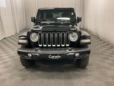 Used 2023 Jeep Wrangler Sahara image 12