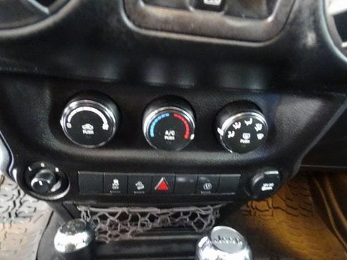 Used 2017 Jeep Wrangler Unlimited Sport image 10