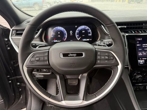 New 2026 Jeep Grand Cherokee L Laredo image 13