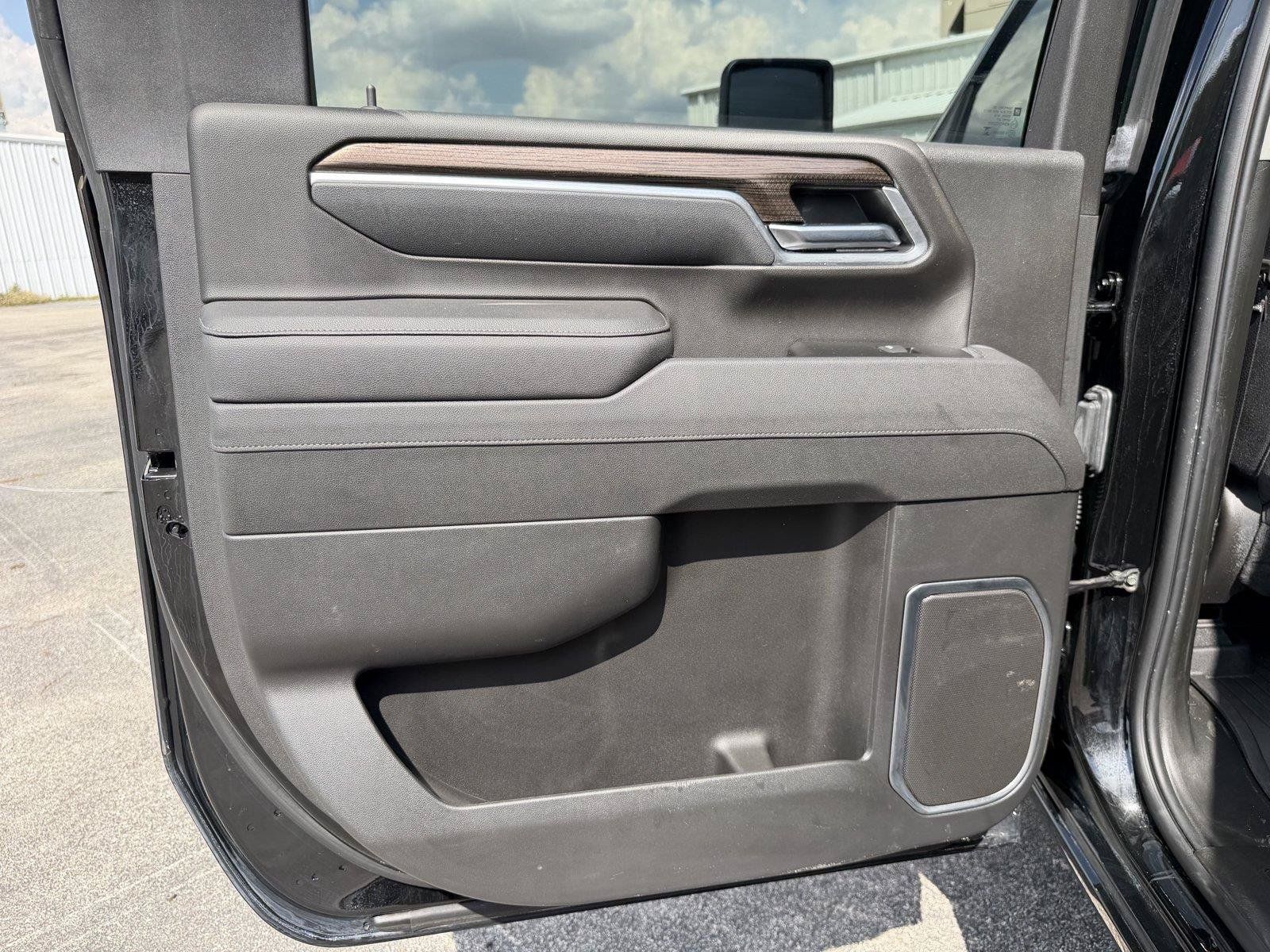 Used 2025 Chevrolet Silverado 2500 LT AWD/4WD image 17