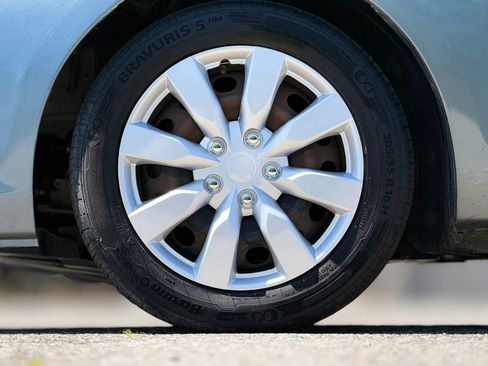 Used 2012 MAZDA MAZDA3 i Sport image 29