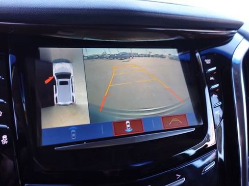 Used 2018 Cadillac Escalade Luxury image 18