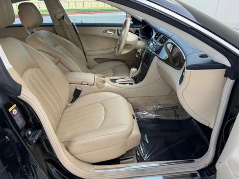 Used 2007 Mercedes-Benz CLS 550 image 18