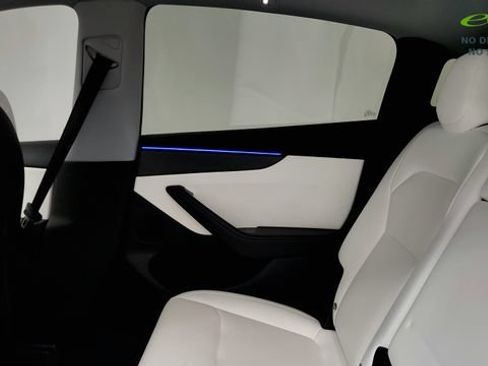 Used 2026 Tesla Model Y 2WD image 43