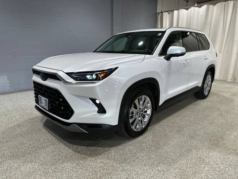 Certified 2025 Toyota Grand Highlander AWD image 5