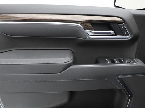 Used 2025 Chevrolet Silverado 1500 LT image 20