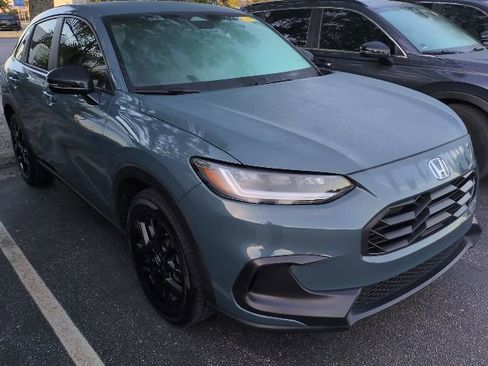 Used 2024 Honda HR-V Sport image 1